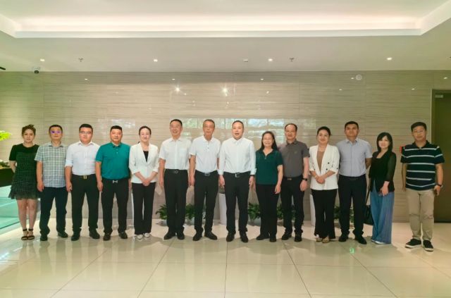 肖厚忠董事長(zhǎng)出席北京黑龍江商會(huì)與豐臺(tái)區(qū)工商聯(lián)交流座談會(huì)